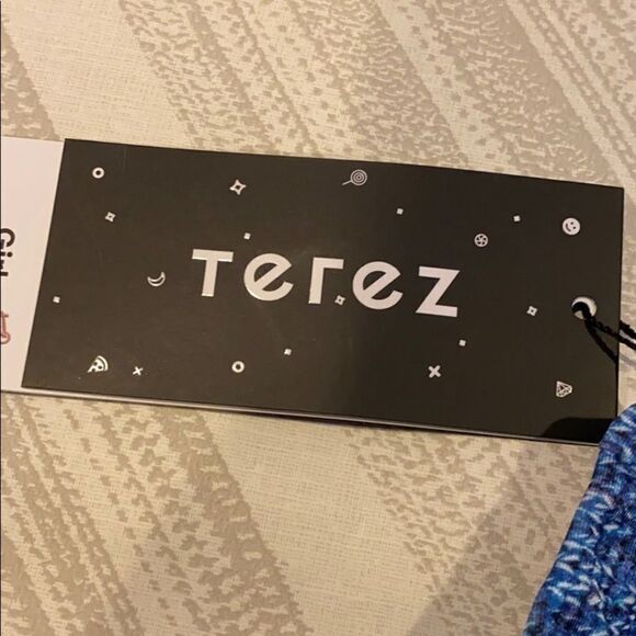 Terez Girls Blue Knit w/ Rainbow Cropped Leggings - Picture 6 of 7